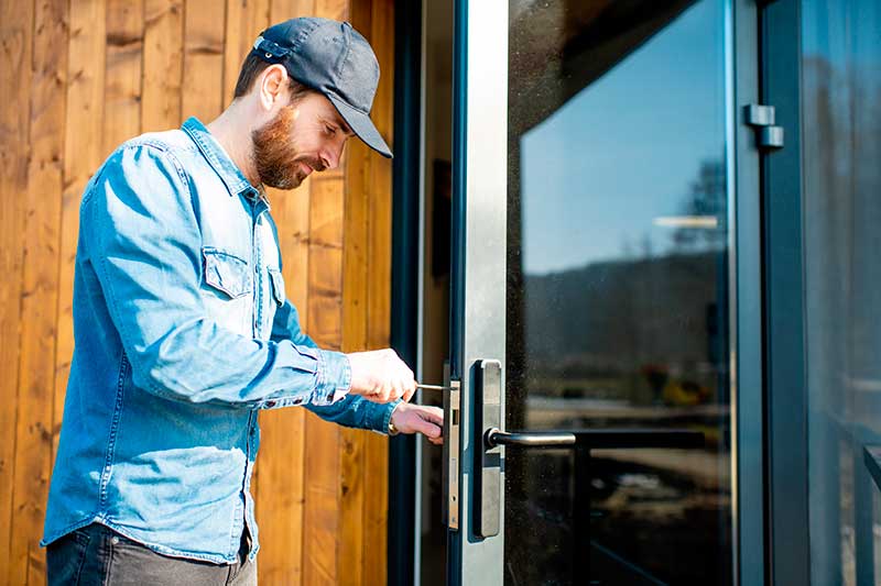Professional Completing Commercial Door Replacement