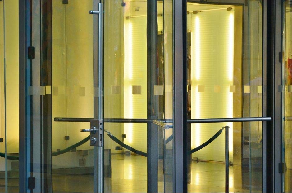 Automatic vs Manual Revolving Door Speed