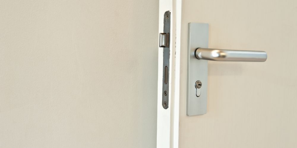 Reasons Why a Door Won't Close