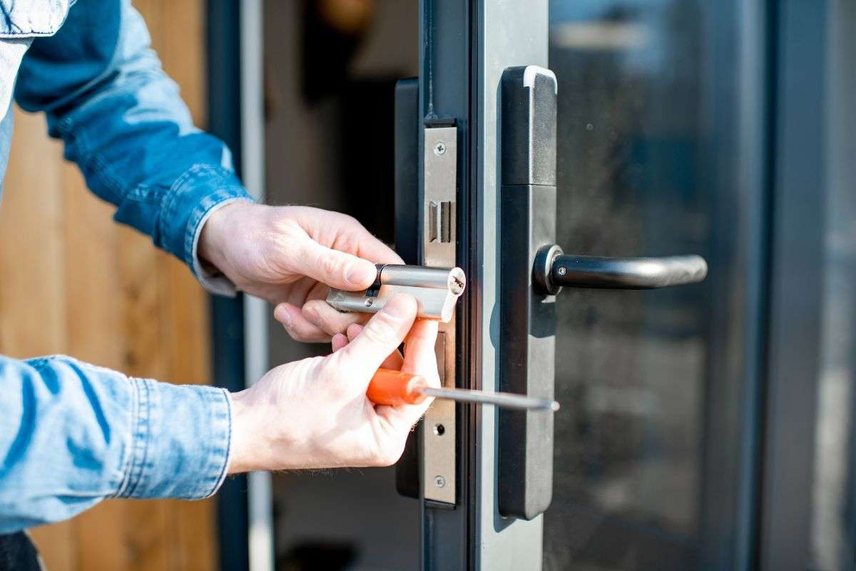 Why is commercial door repair important for businesses in Evanston, IL?