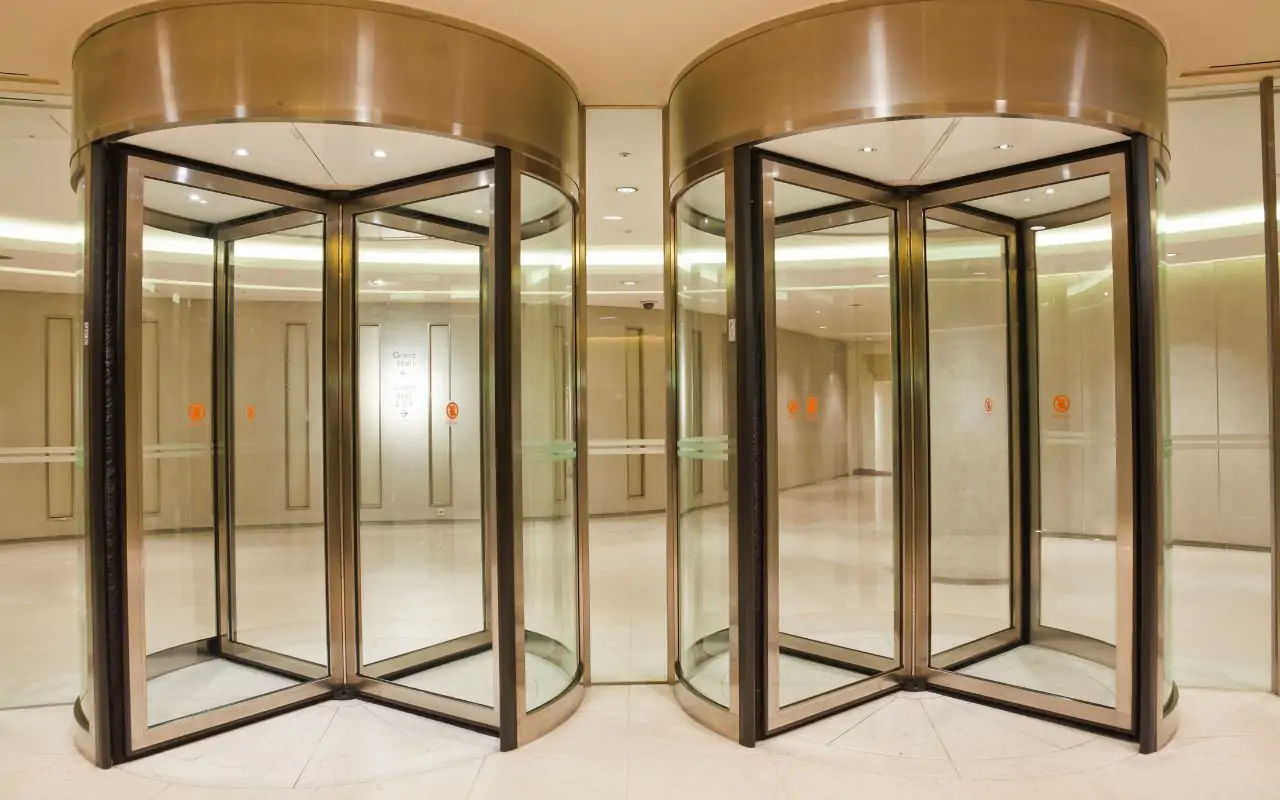 Commercial revolving door repair to prevent breakdowns